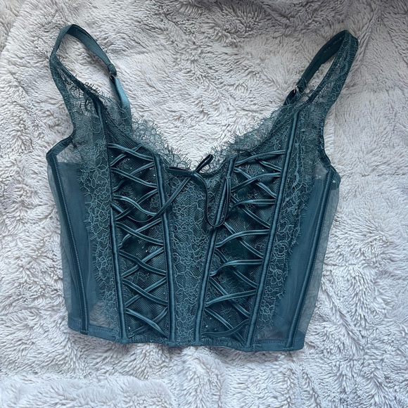 Victoria's Secret Intimates & Sleepwear Nwt Vs Unlined Laceup